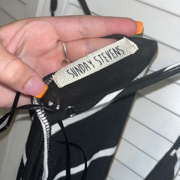 black and white striped romper - Picture 4 of 4